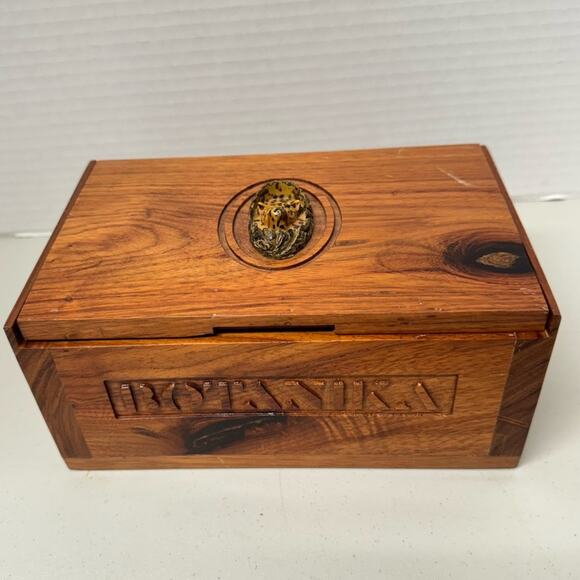 Vintage Botanika Wood Box Leopards Medallion Cigar Box Trinket Storage Brown - Picture 1 of 11